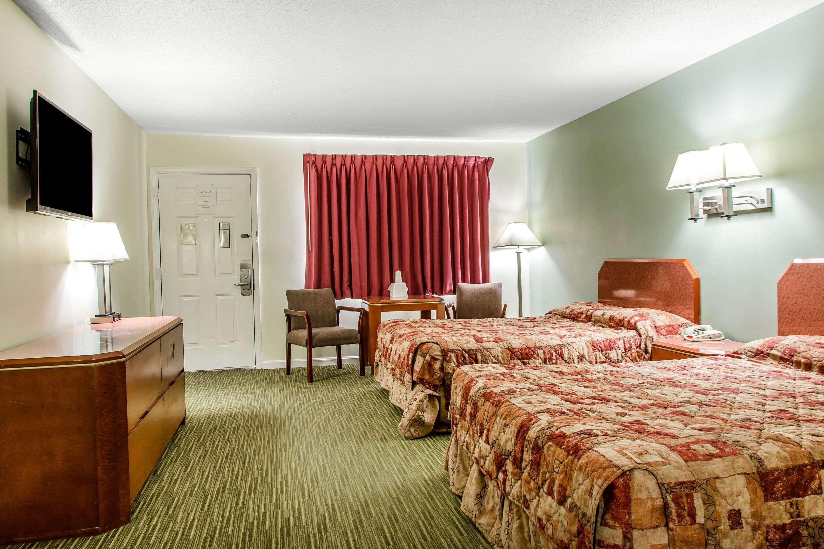 Rodeway Inn Groton Kültér fotó