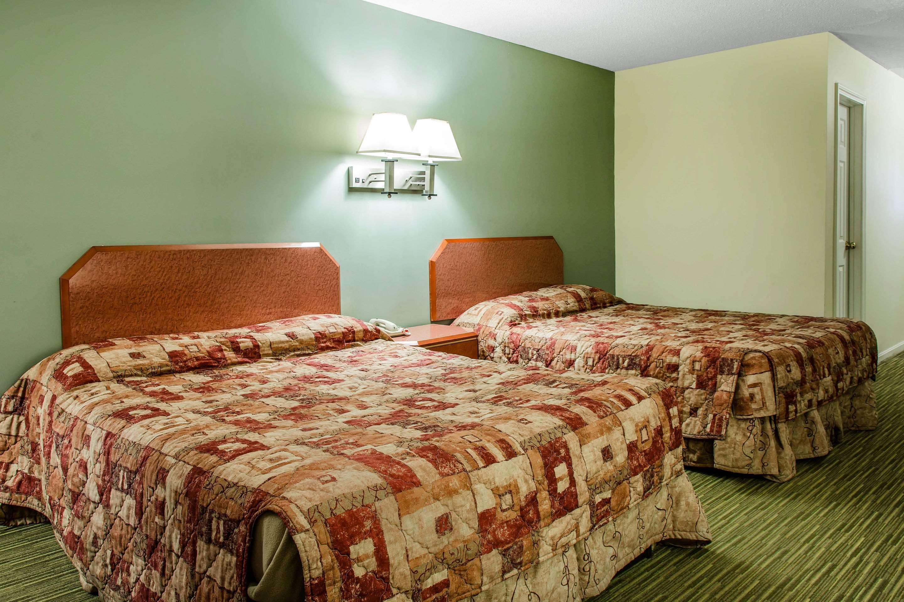 Rodeway Inn Groton Kültér fotó