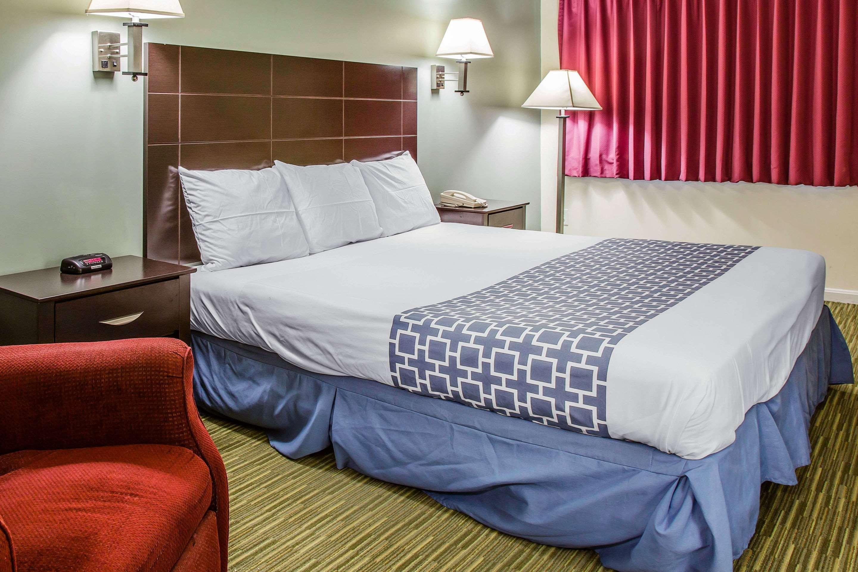 Rodeway Inn Groton Kültér fotó