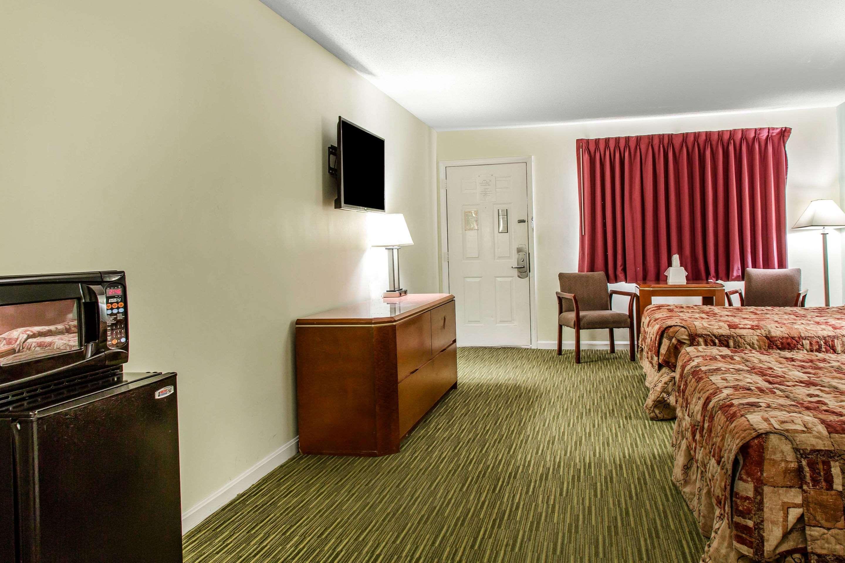 Rodeway Inn Groton Kültér fotó